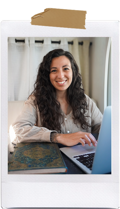 Micaela ofreciendo asesoramiento en innovación social a una empresa Micaela ofreciendo asesoramiento en innovación social a una empresa